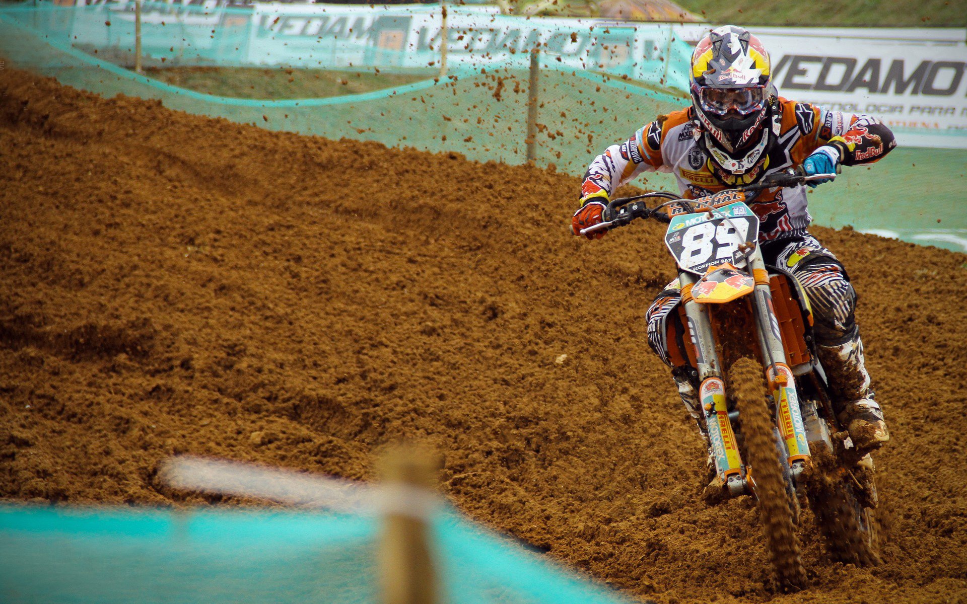 莫兰特狂飙撕裂天际，雷霆铁锁阵冰封独行侠