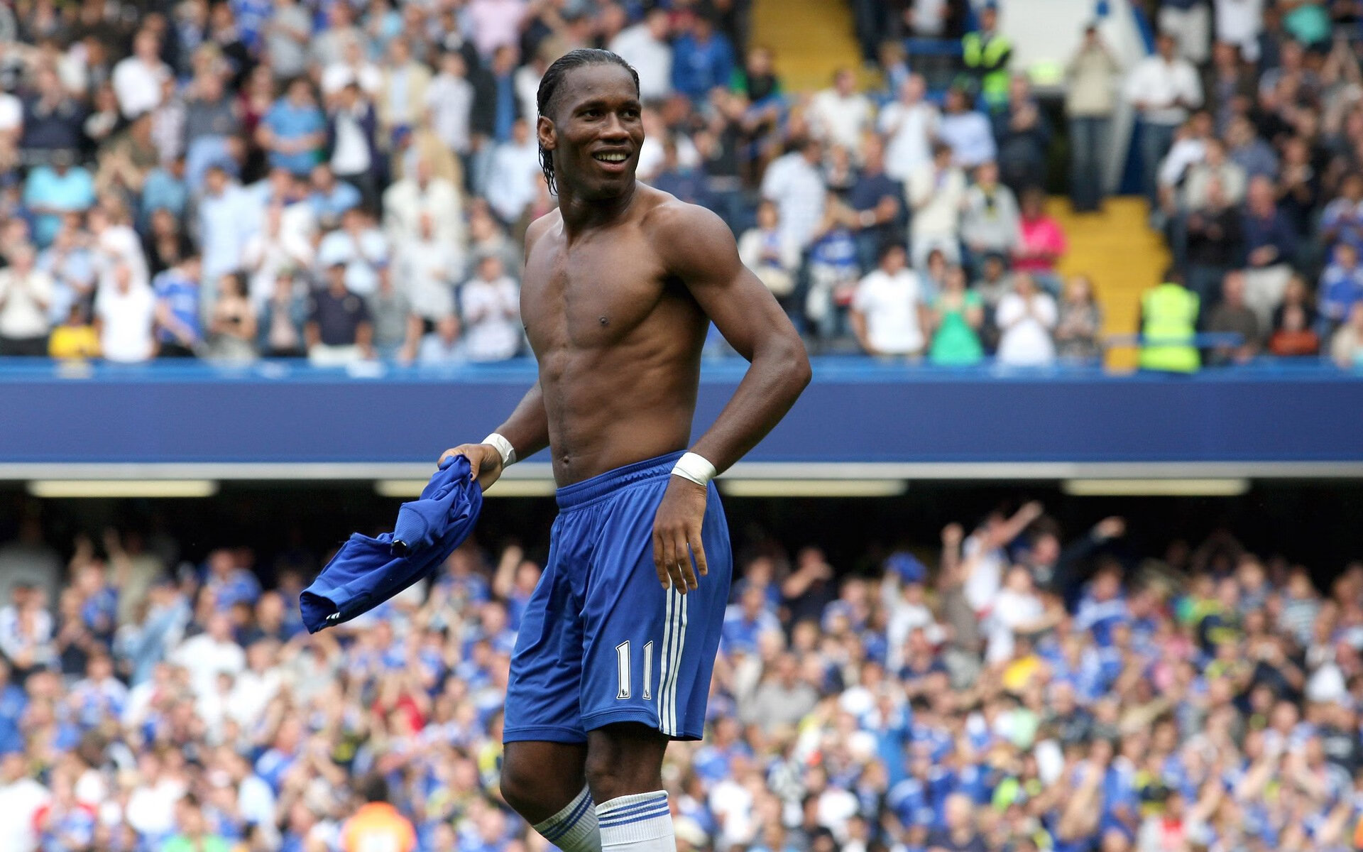 双重奏鸣曲，摩纳哥的冲垮哲学与莱奥的德比接管艺术