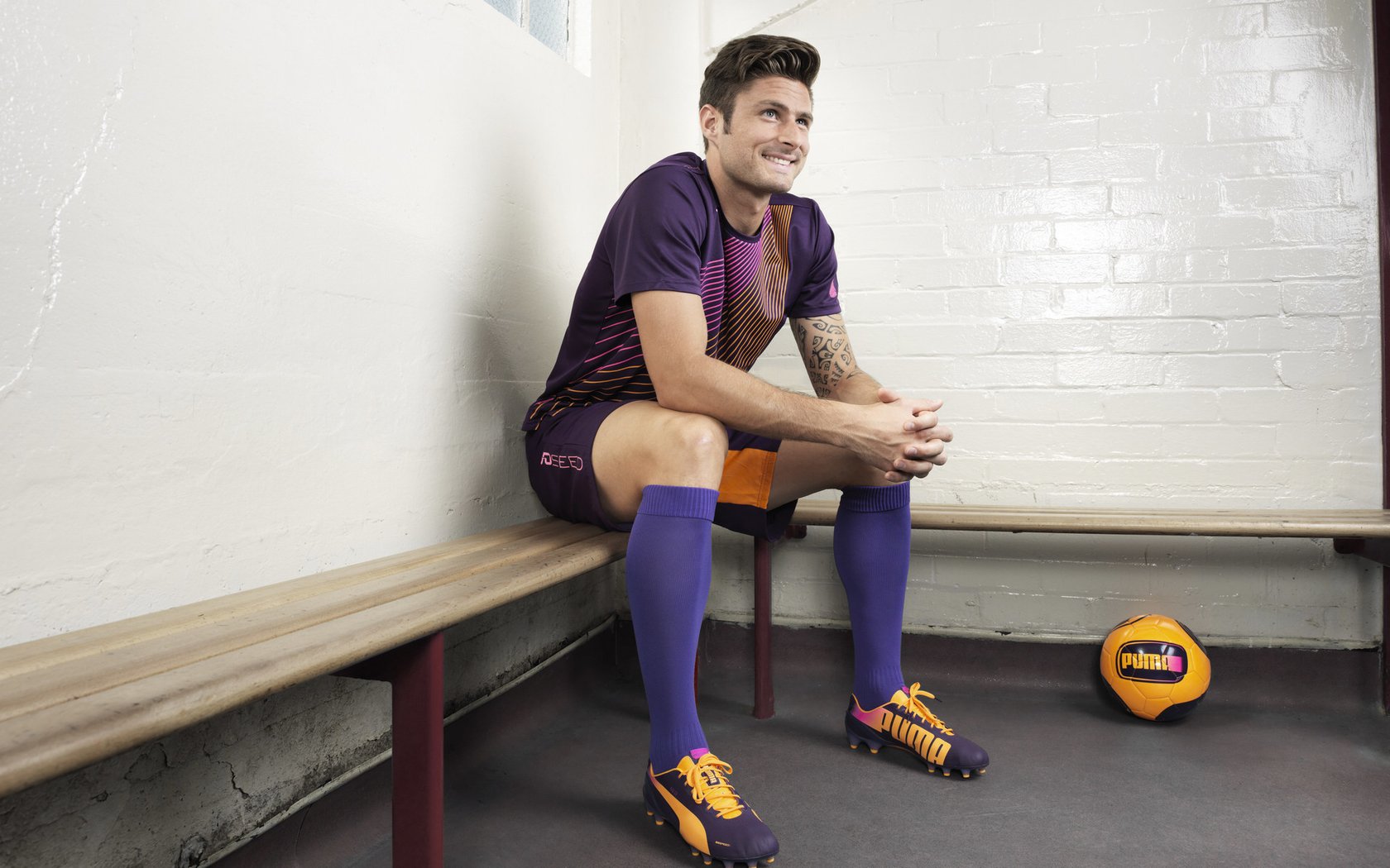 拉沃尔杯完胜戴维斯杯，西西帕斯刷新纪录背后的网球新时代